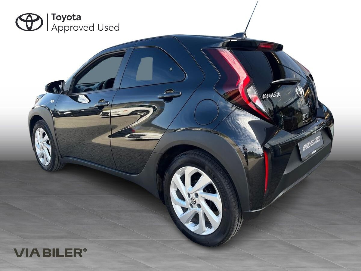 Sort Toyota Aygo X fra 2025