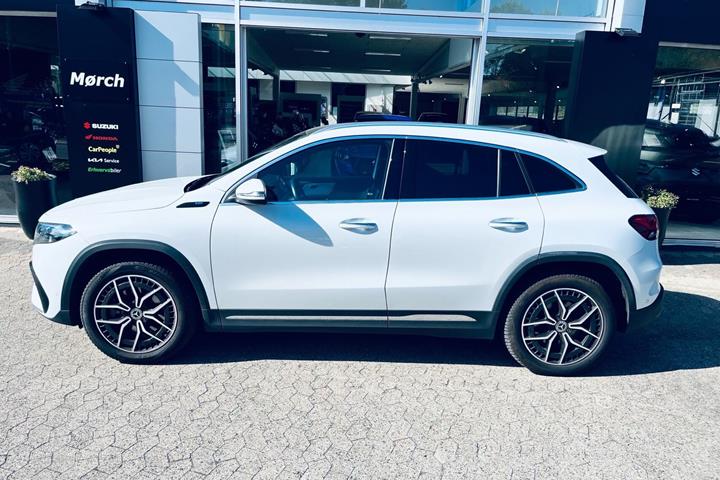 Hvid Mercedes EQA 250 fra 2022