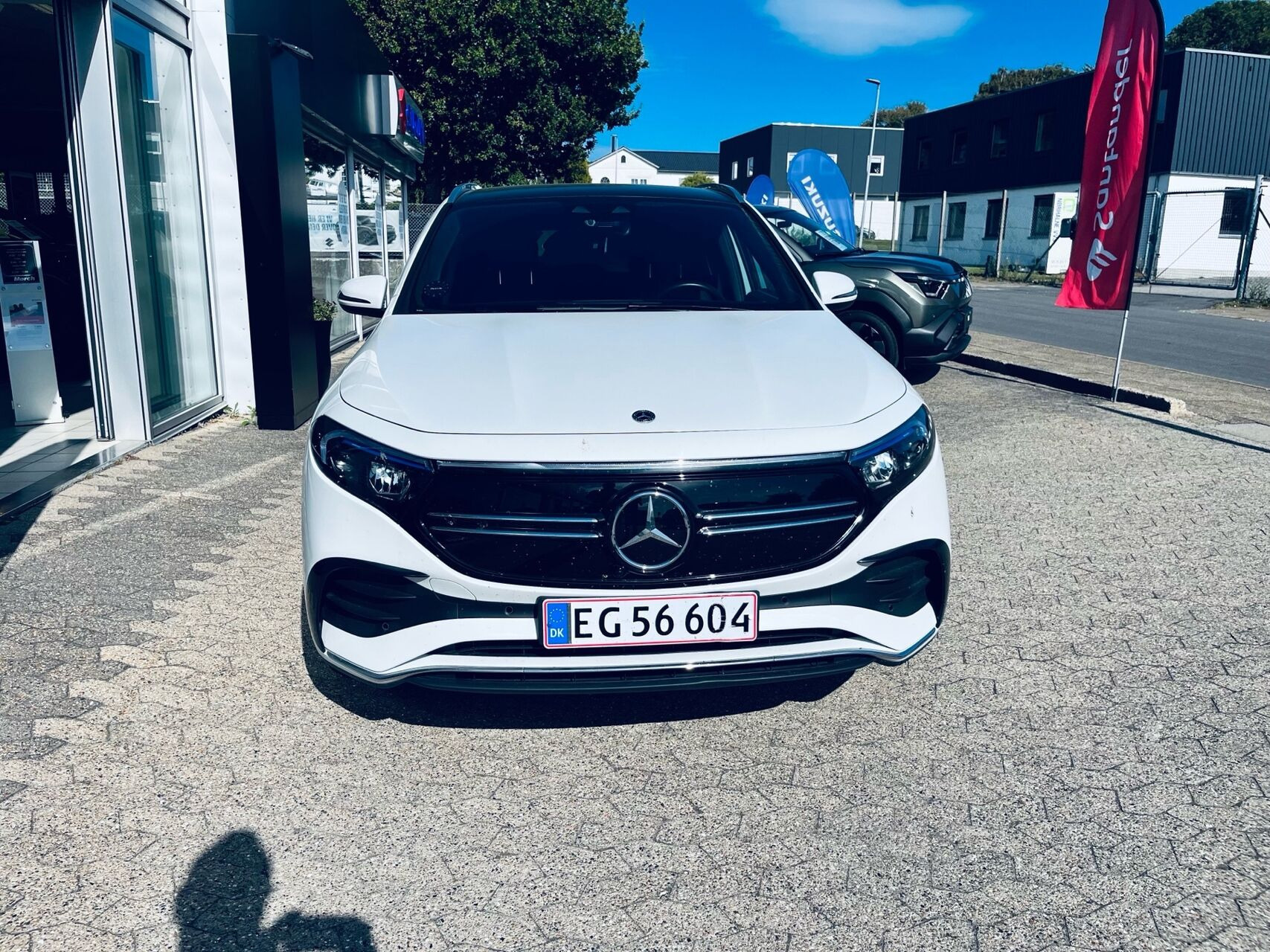 Hvid Mercedes EQA 250 fra 2022