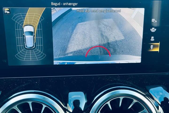 Hvid Mercedes EQA 250 fra 2022