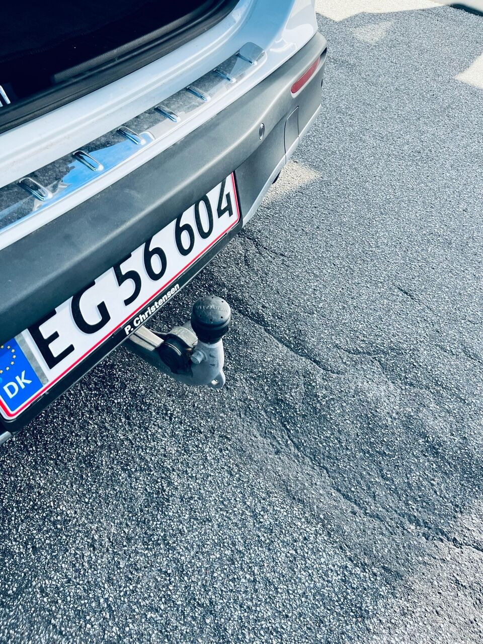 Hvid Mercedes EQA 250 fra 2022