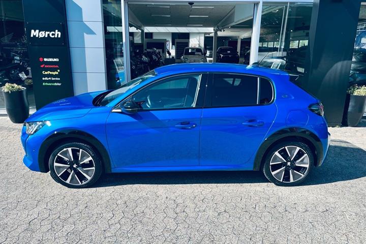 Blå Peugeot e-208 fra 2022