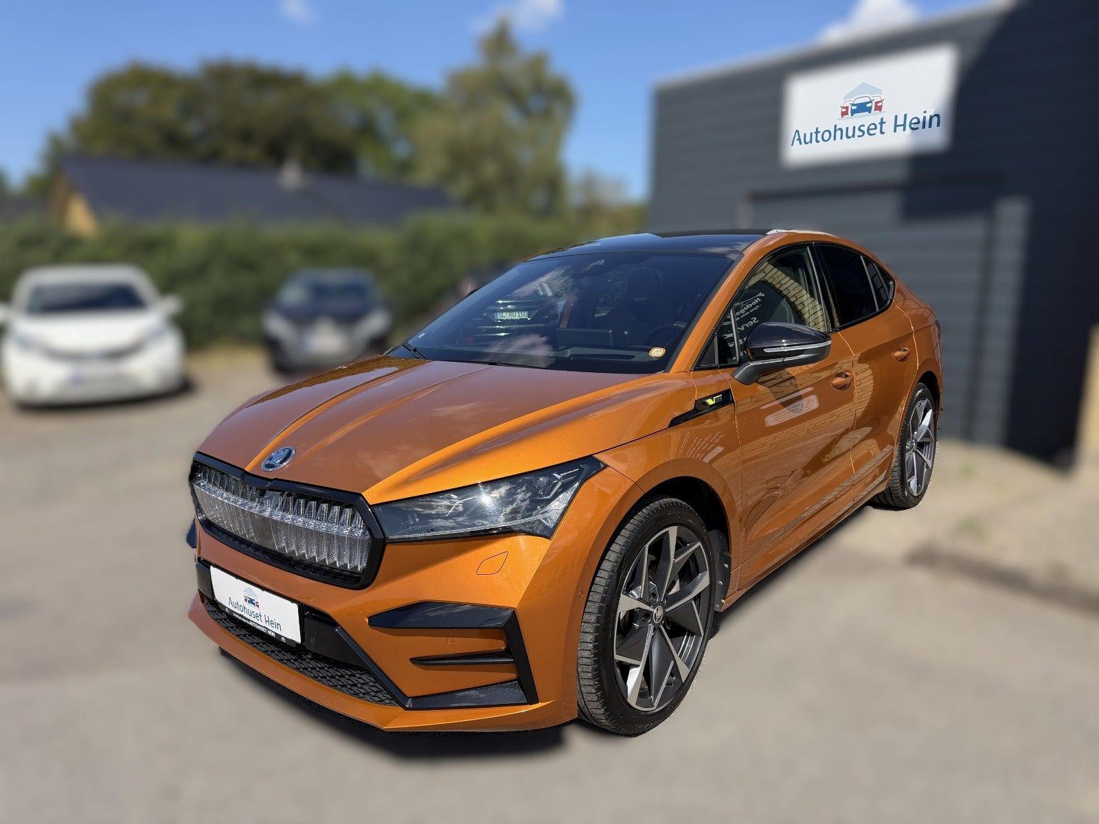 Orange Skoda Enyaq fra 2022