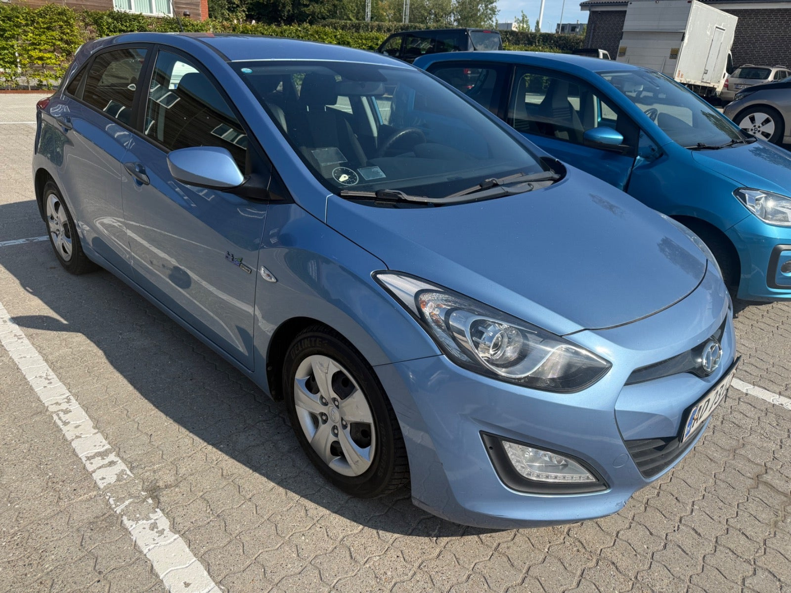 Blå Hyundai i30 fra 2013