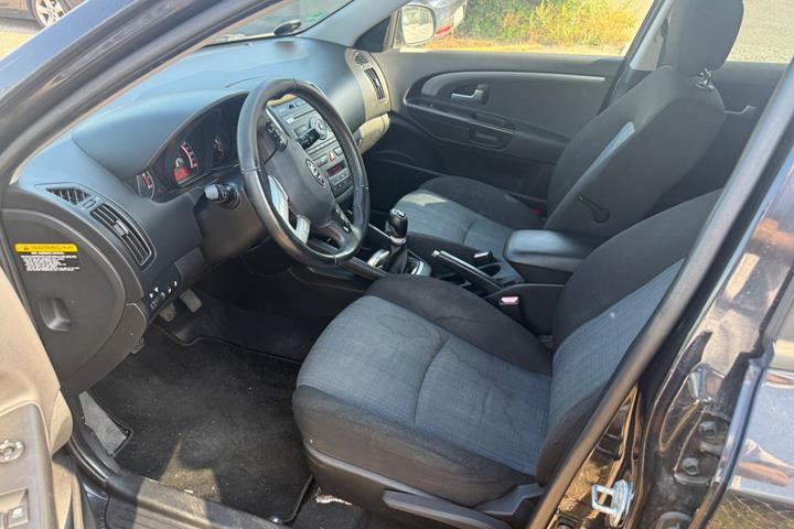 Sort Kia Ceed fra 2011
