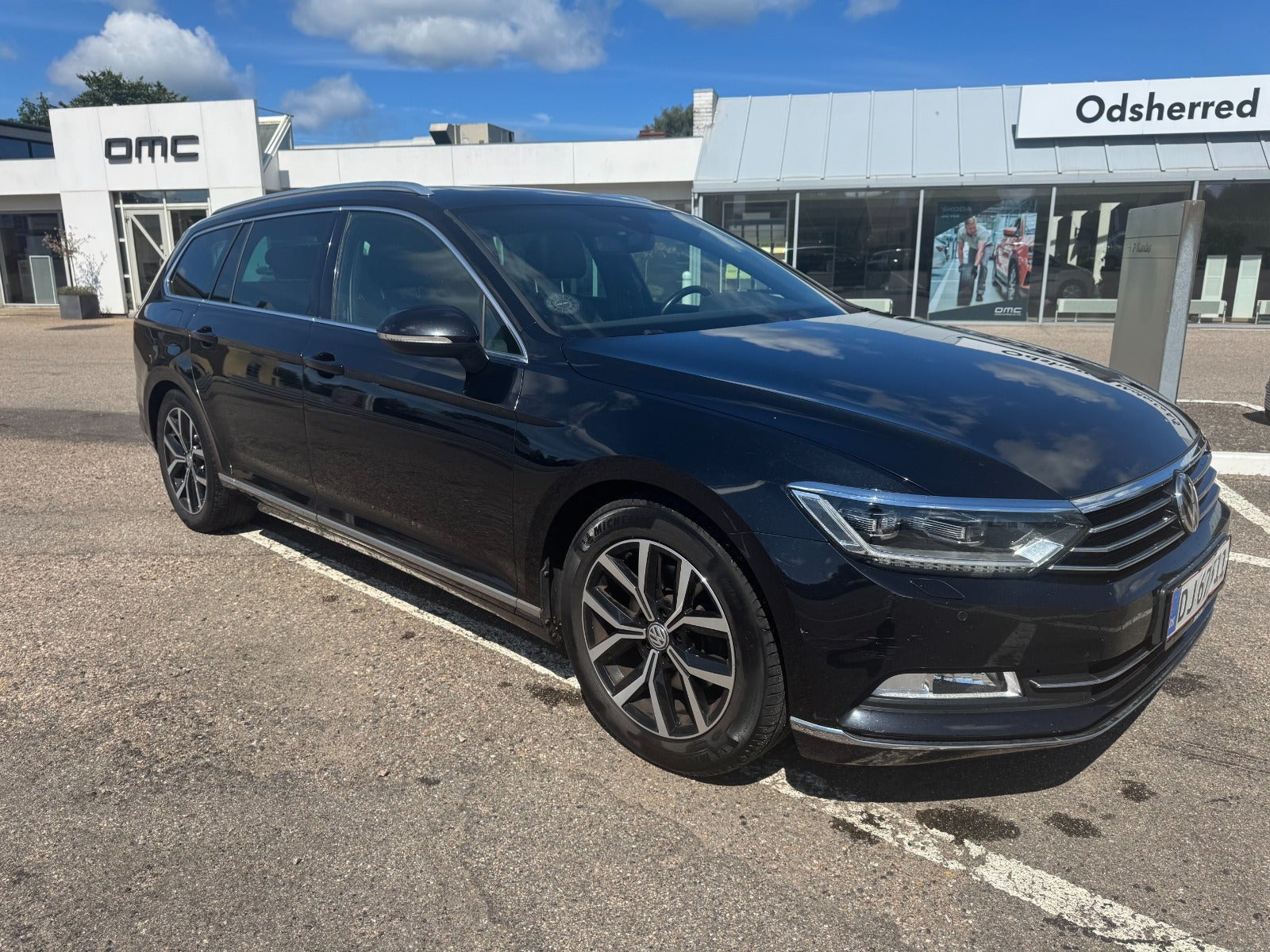 Sort VW Passat fra 2019