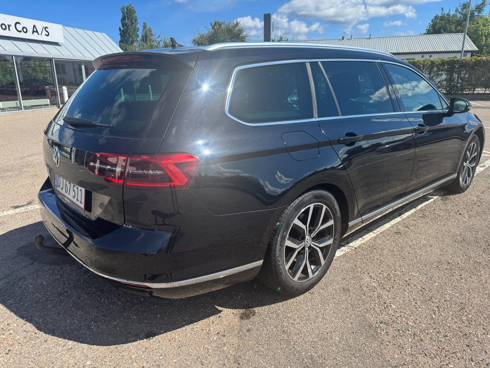 Sort VW Passat fra 2019