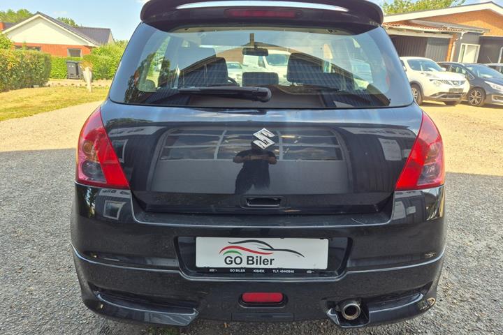 Grøn Suzuki Swift fra 2008