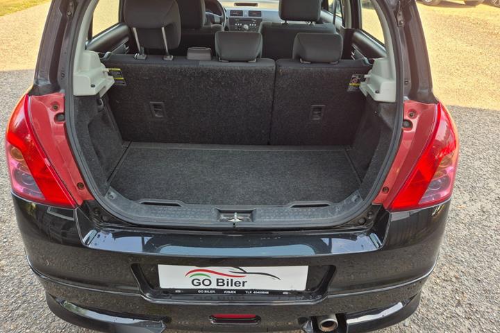 Grøn Suzuki Swift fra 2008
