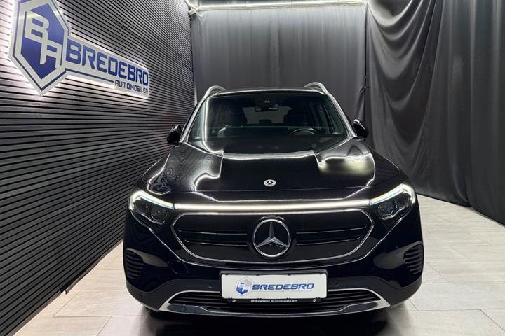 Sort Mercedes EQB300 fra 2022