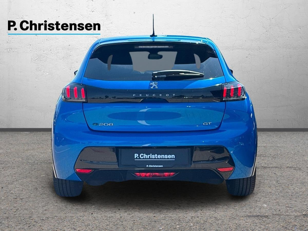 Blå Peugeot e-208 fra 2020