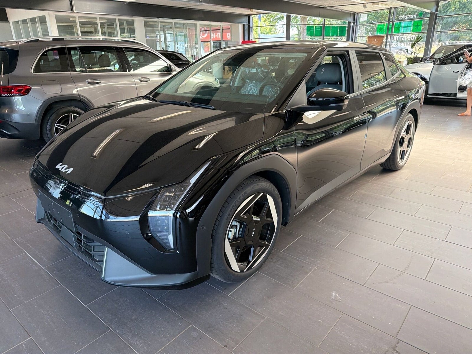 Kia EV4 81 Long Range Upgrade Fastback