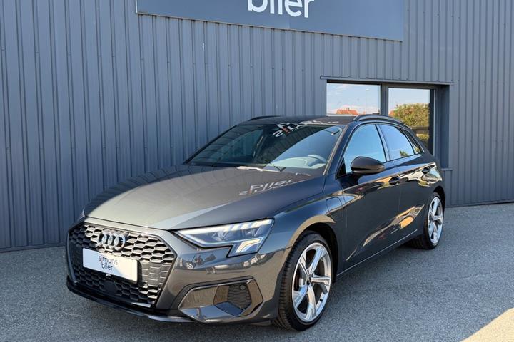 Grå Audi A3 fra 2021