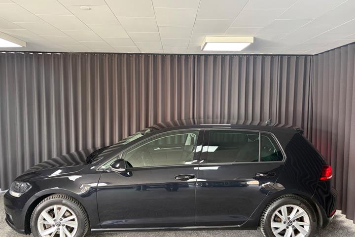 Sort VW Golf VII fra 2019