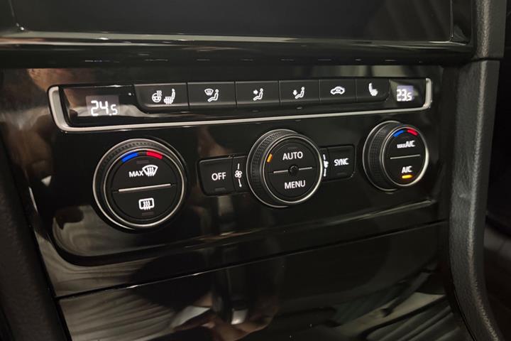 Sort VW Golf VII fra 2019