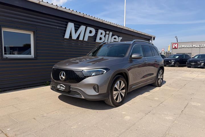 Grå Mercedes EQB250+ fra 2024