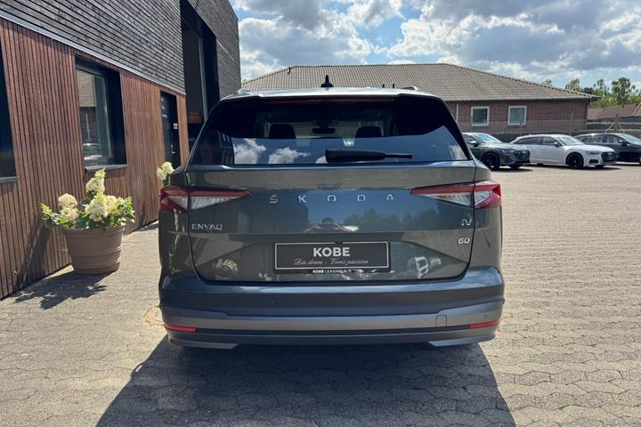 Grå Skoda Enyaq fra 2021