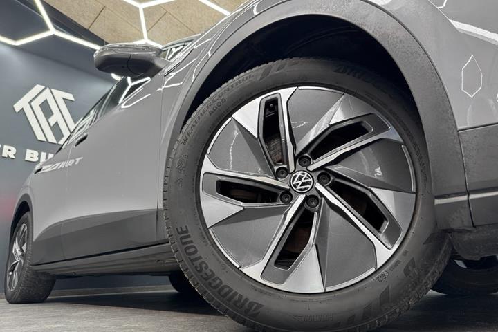 Grå VW ID.4 fra 2023