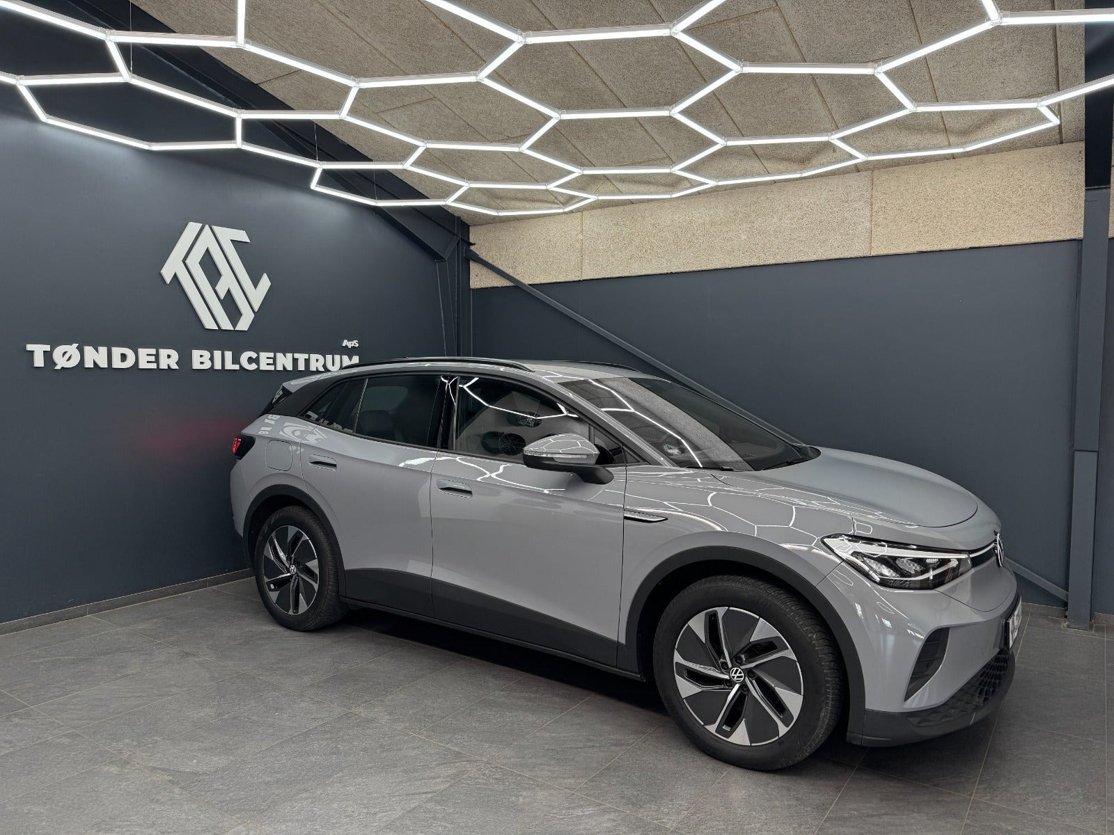 Grå VW ID.4 fra 2023