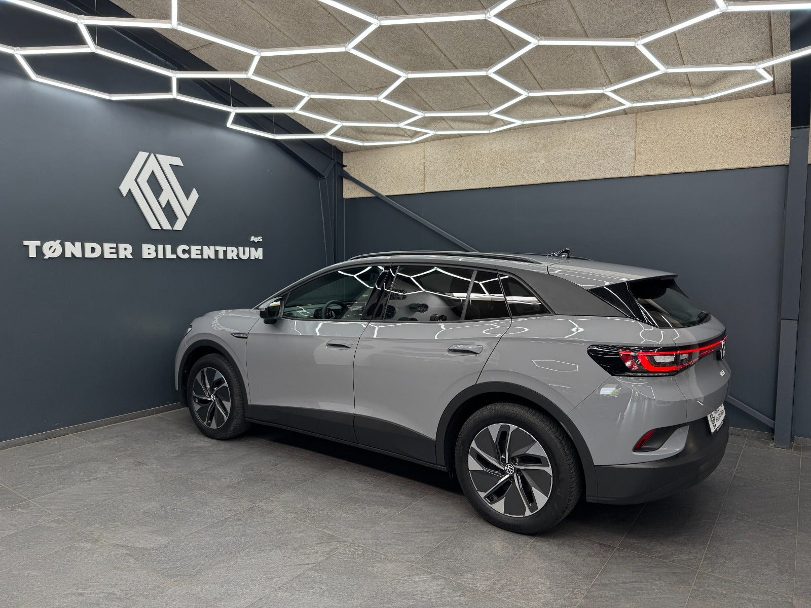 Grå VW ID.4 fra 2023