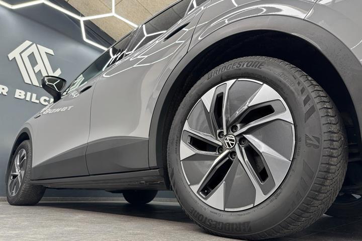 Grå VW ID.4 fra 2023