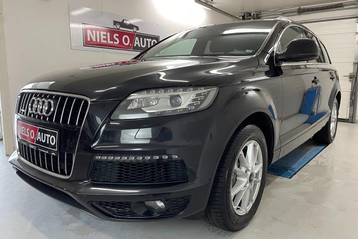 Sort Audi Q7 fra 2007