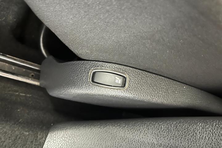 Blå Dacia Logan fra 2016