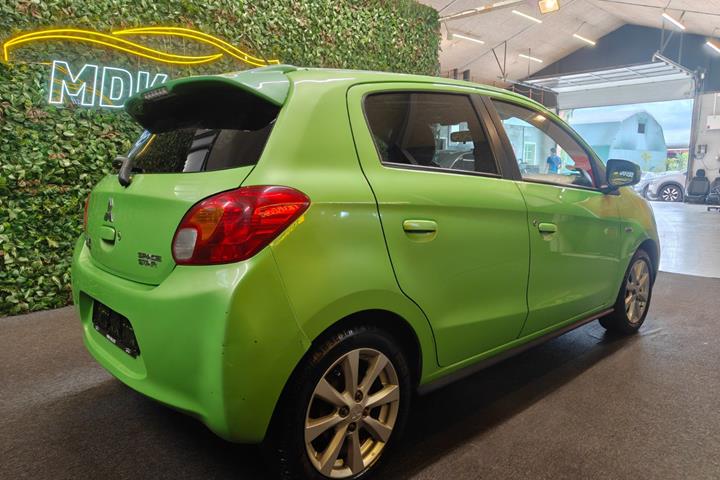 undefined Mitsubishi Space Star fra 2015