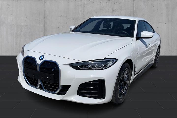 Hvid BMW i4 fra 2023