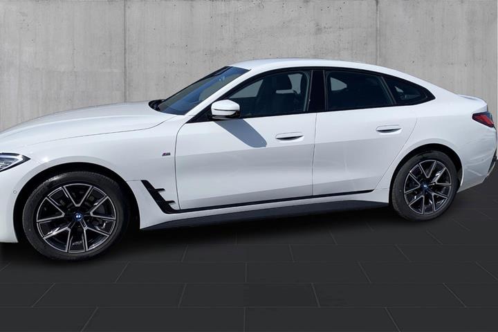 Hvid BMW i4 fra 2023