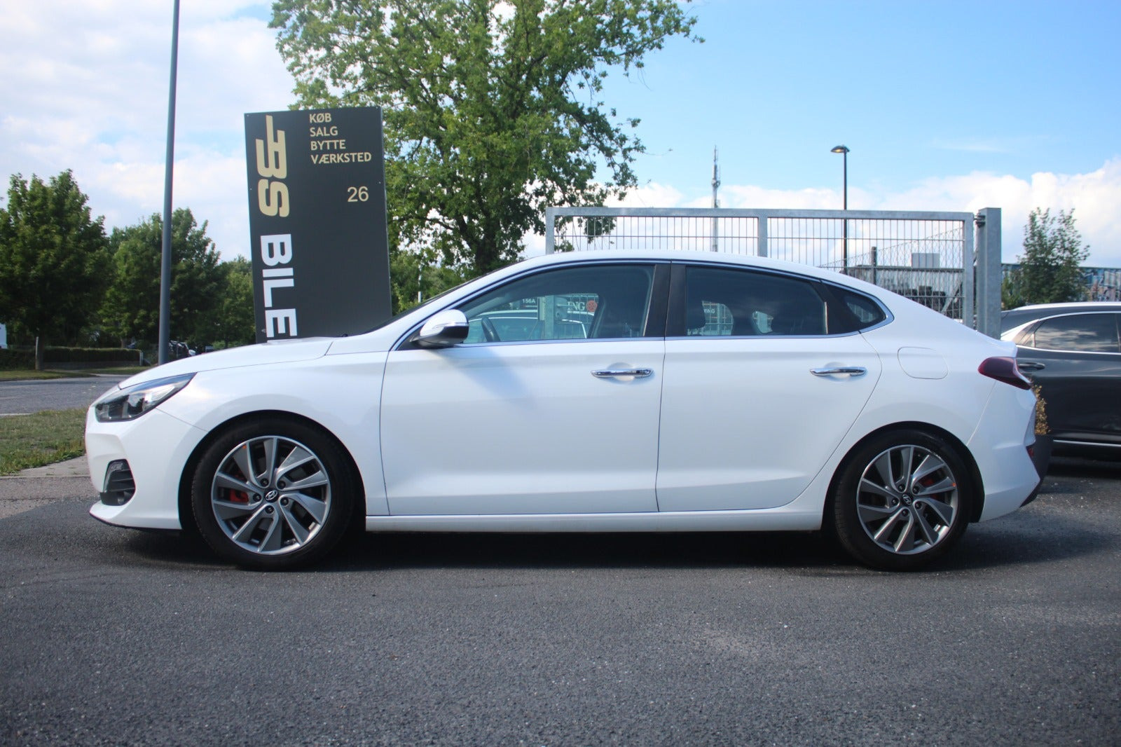 Hvid Hyundai i30 fra 2017