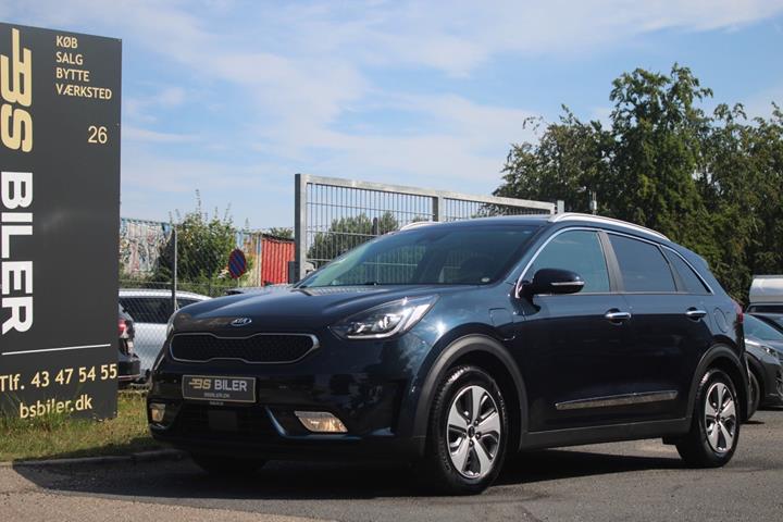 Grå Kia Niro fra 2019