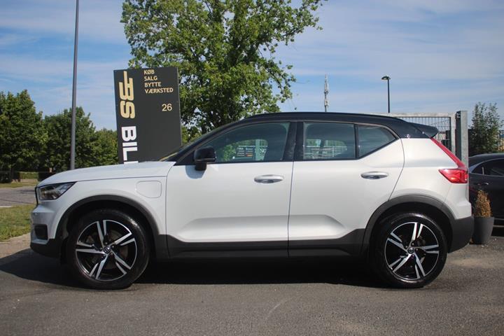 Hvid Volvo XC40 fra 2021
