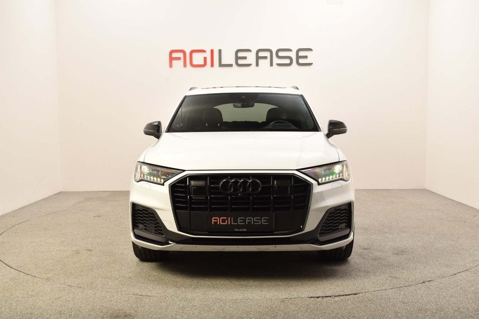 Hvid Audi Q7 fra 2020