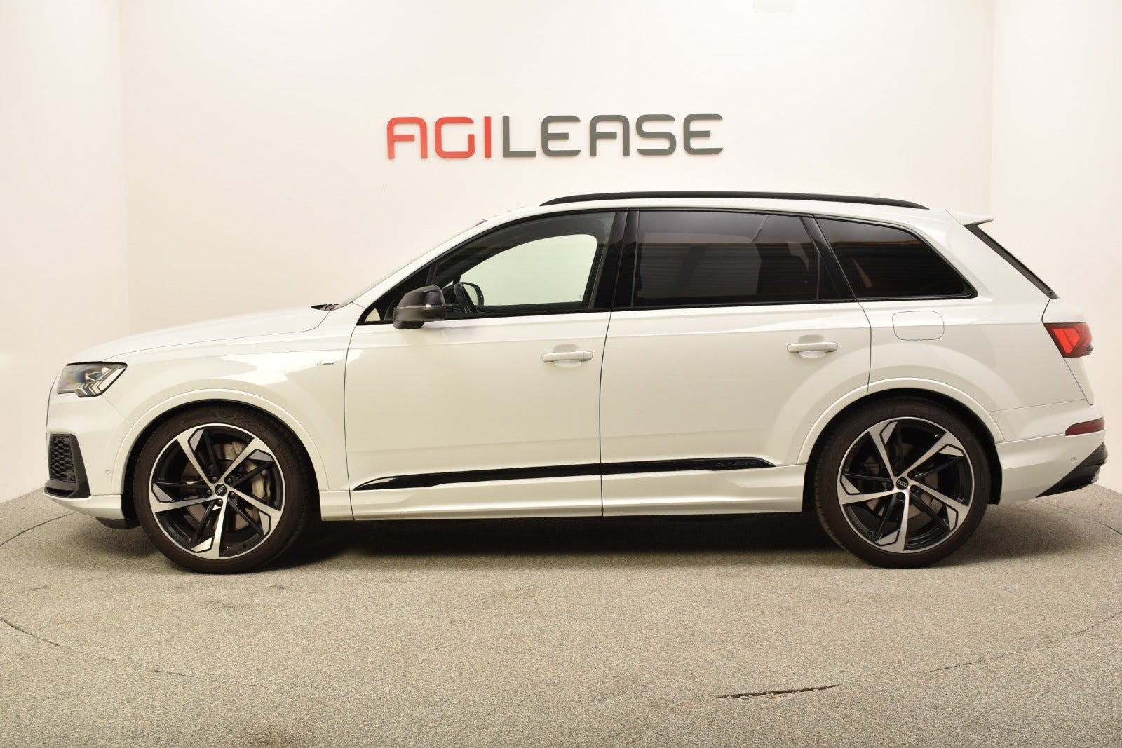 Hvid Audi Q7 fra 2020