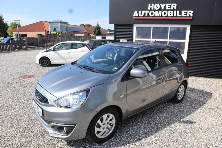 Blå Mitsubishi Space Star fra 2017