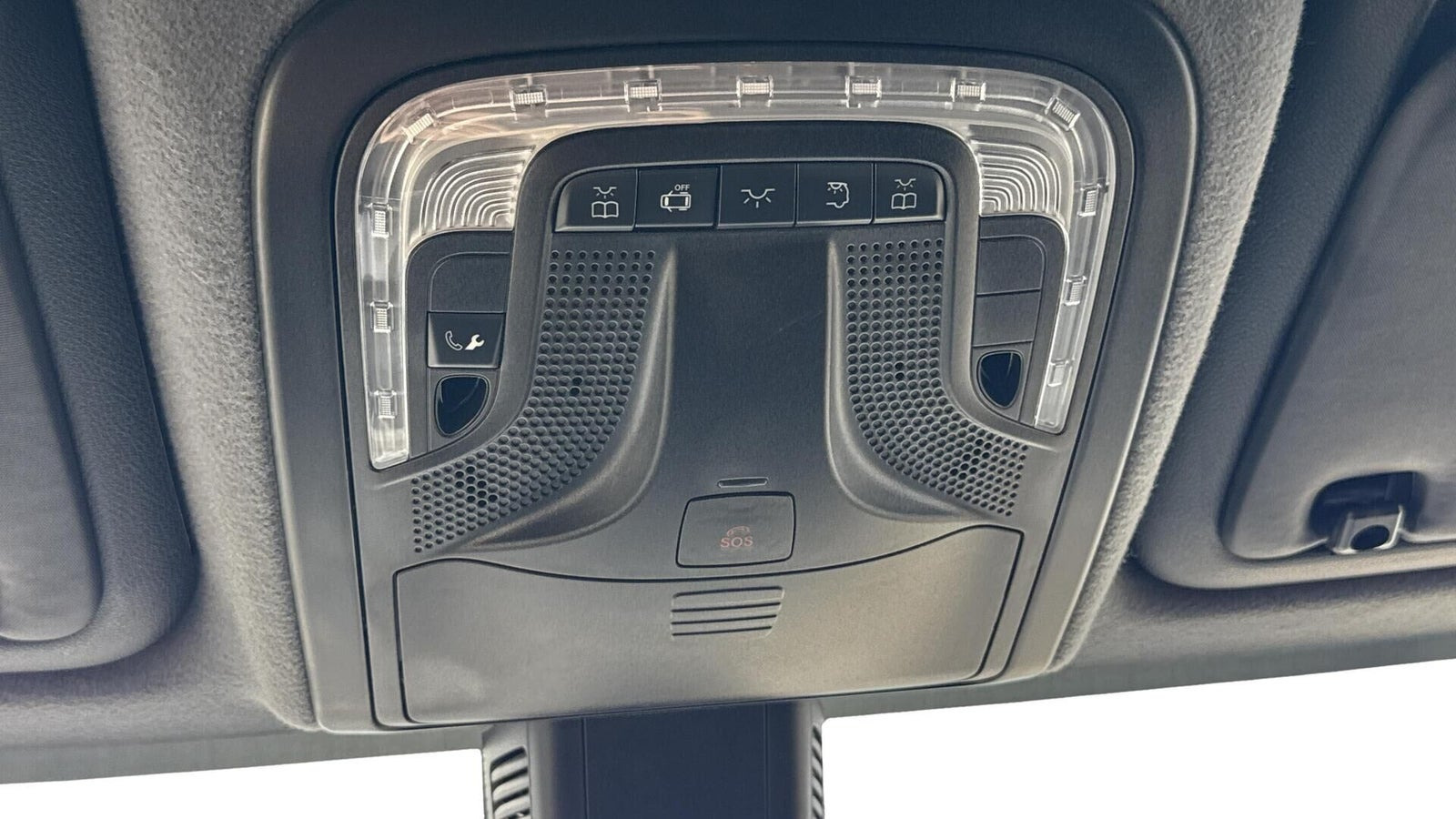 Hvid Mercedes Sprinter 215 fra 2023