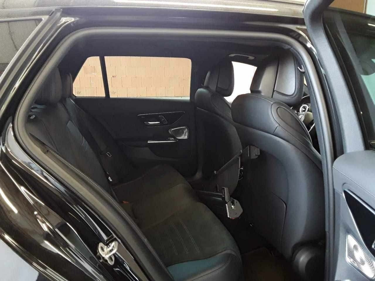 Sort Mercedes C300 e fra 2023