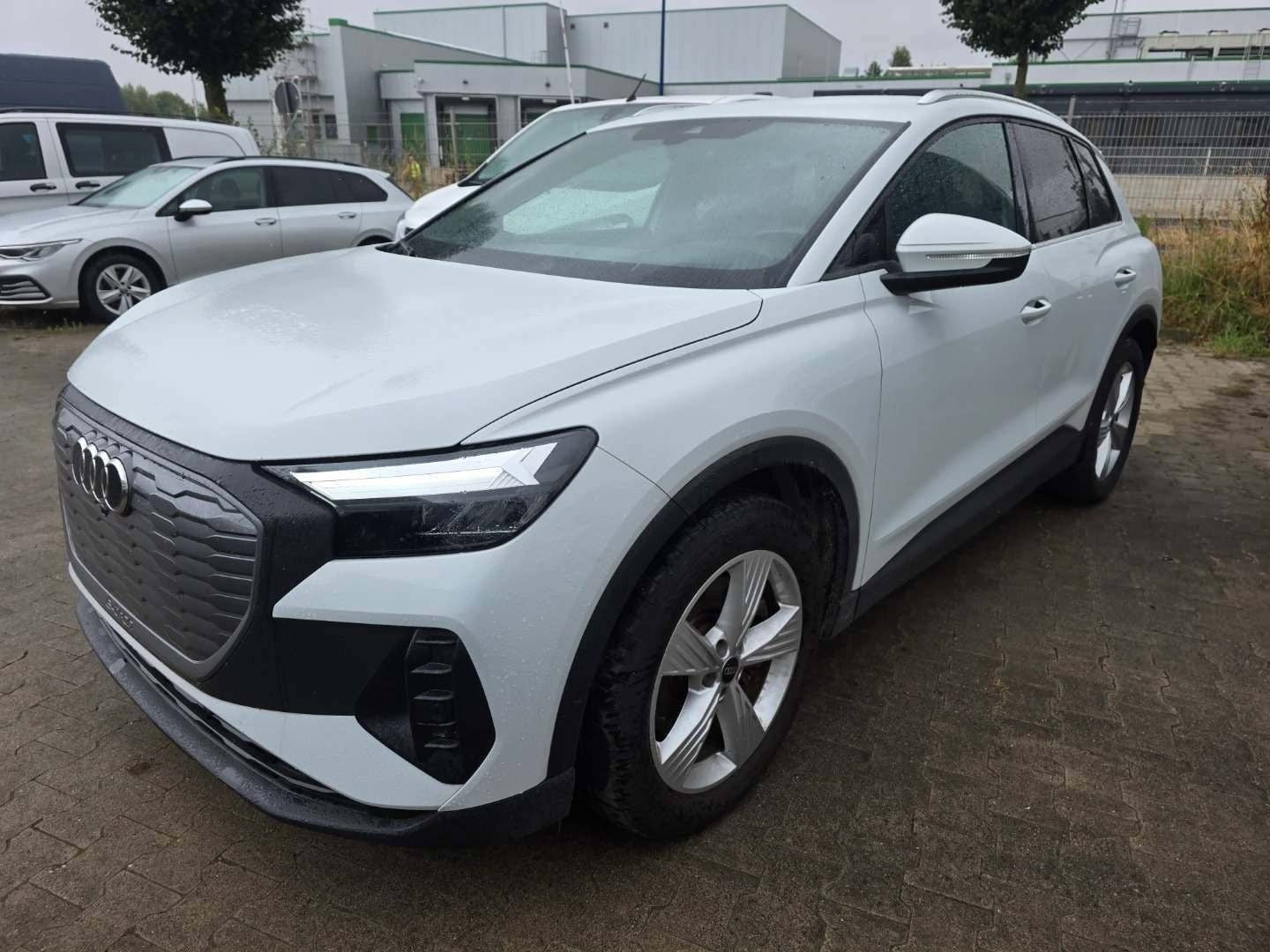 Hvid Audi Q4 e-tron fra 2023