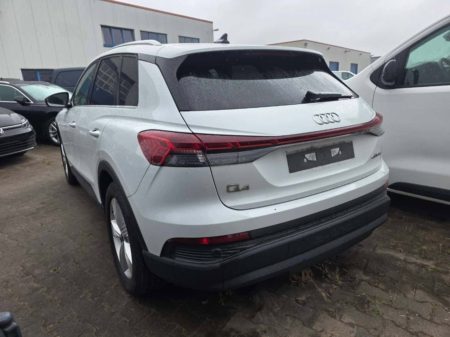 Hvid Audi Q4 e-tron fra 2023