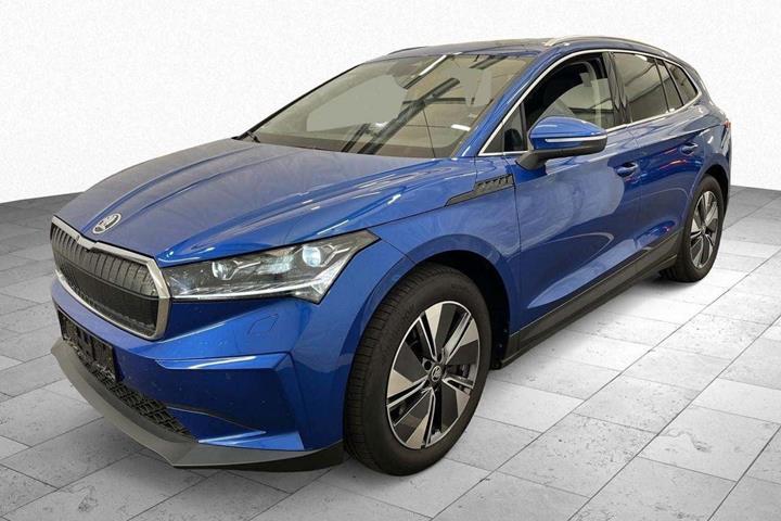 Blå Skoda Enyaq fra 2023