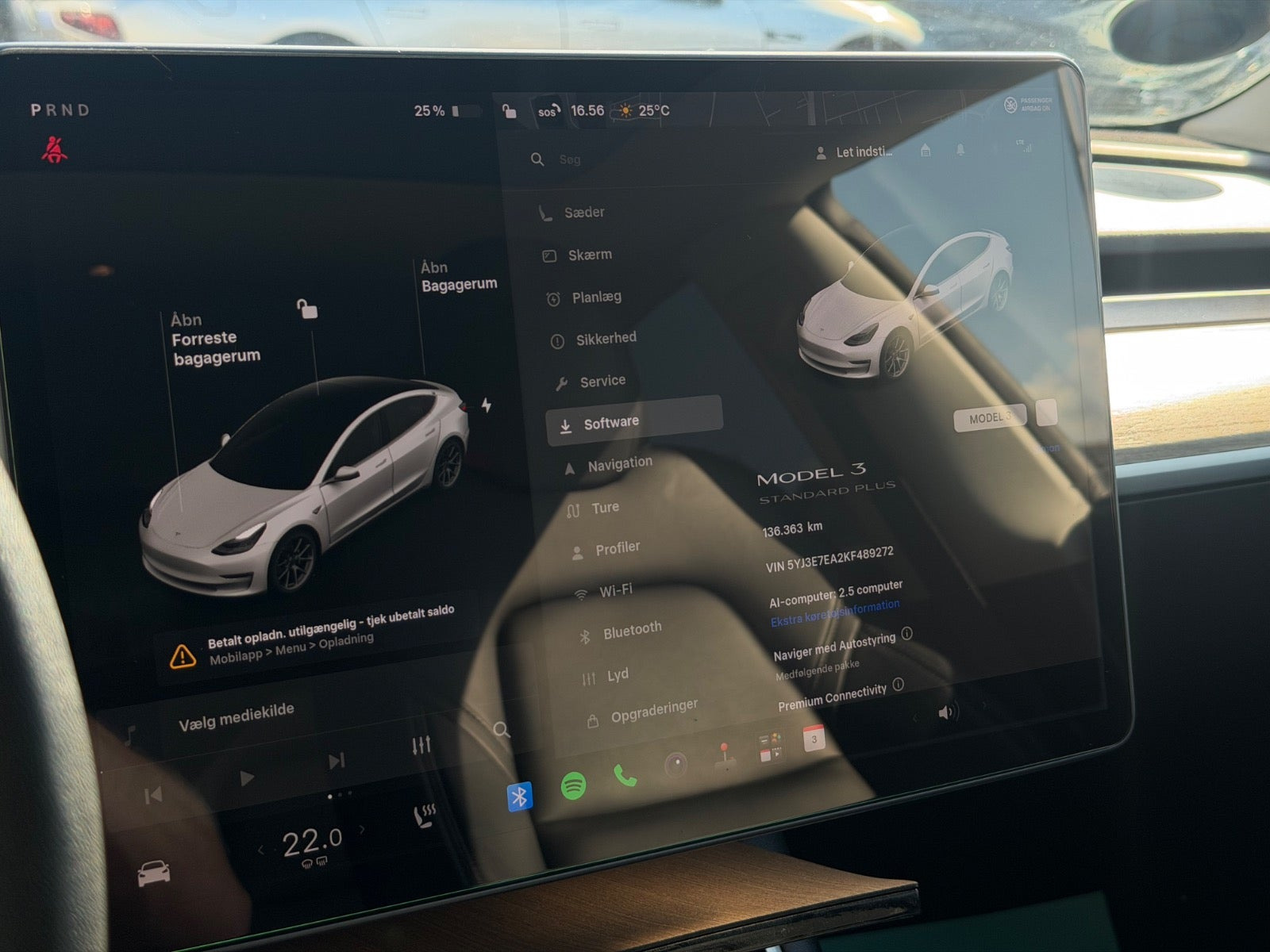 Hvid Tesla Model 3 fra 2019