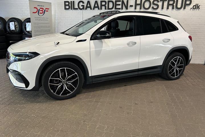 Hvid Mercedes EQA250 fra 2021