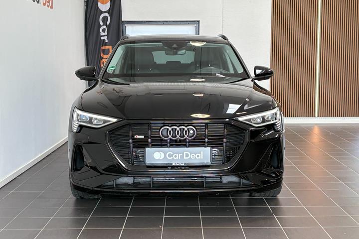 Sort Audi e-tron fra 2023
