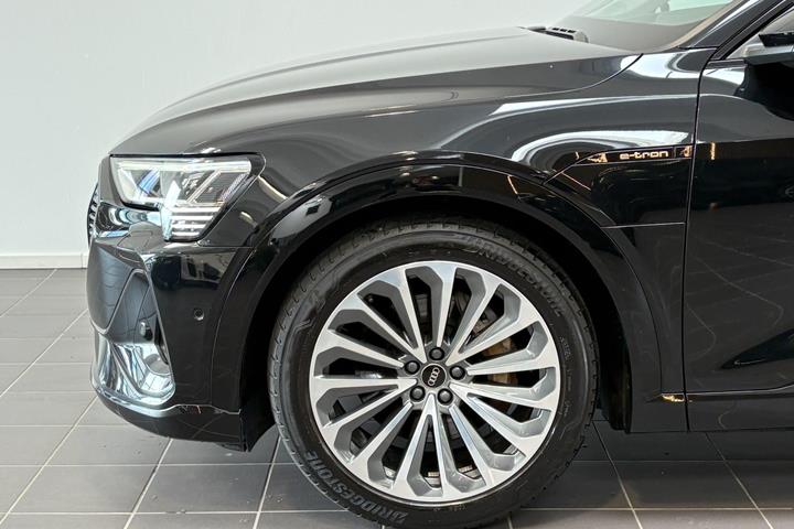 Sort Audi e-tron fra 2023