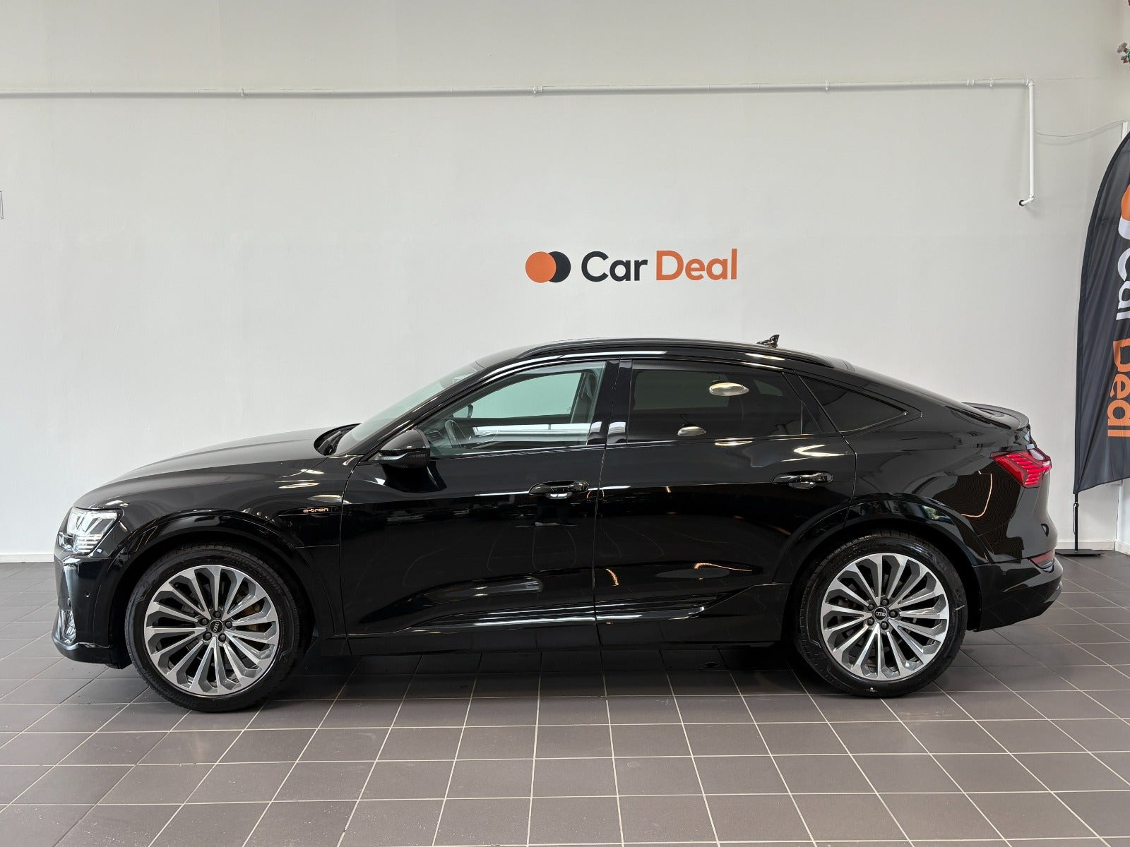 Sort Audi e-tron fra 2023