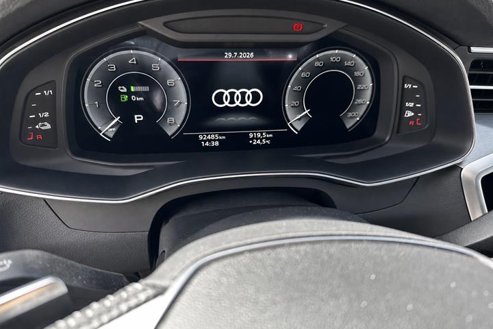 Sort Audi A 6 fra 2020
