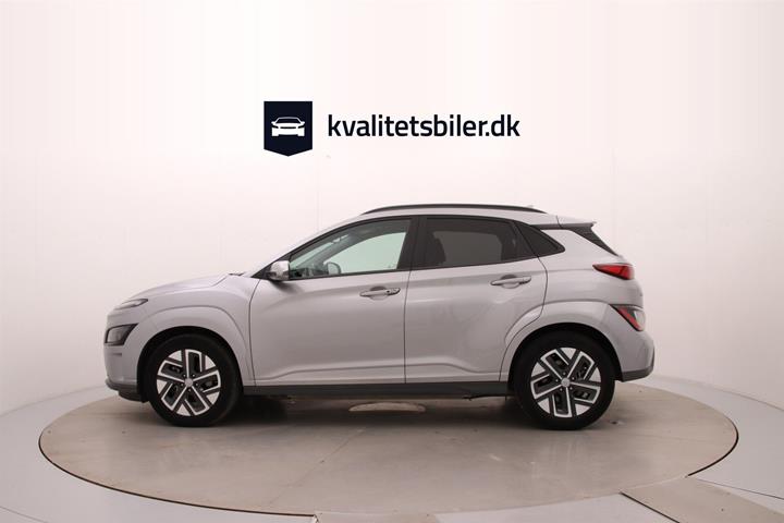 Sølv Hyundai Kona fra 2023