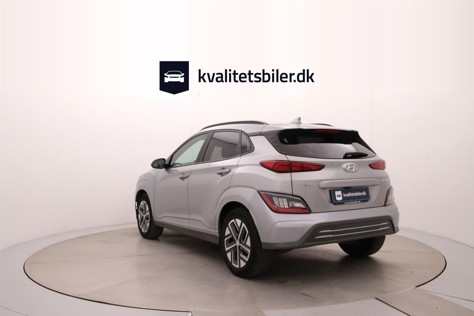Sølv Hyundai Kona fra 2023