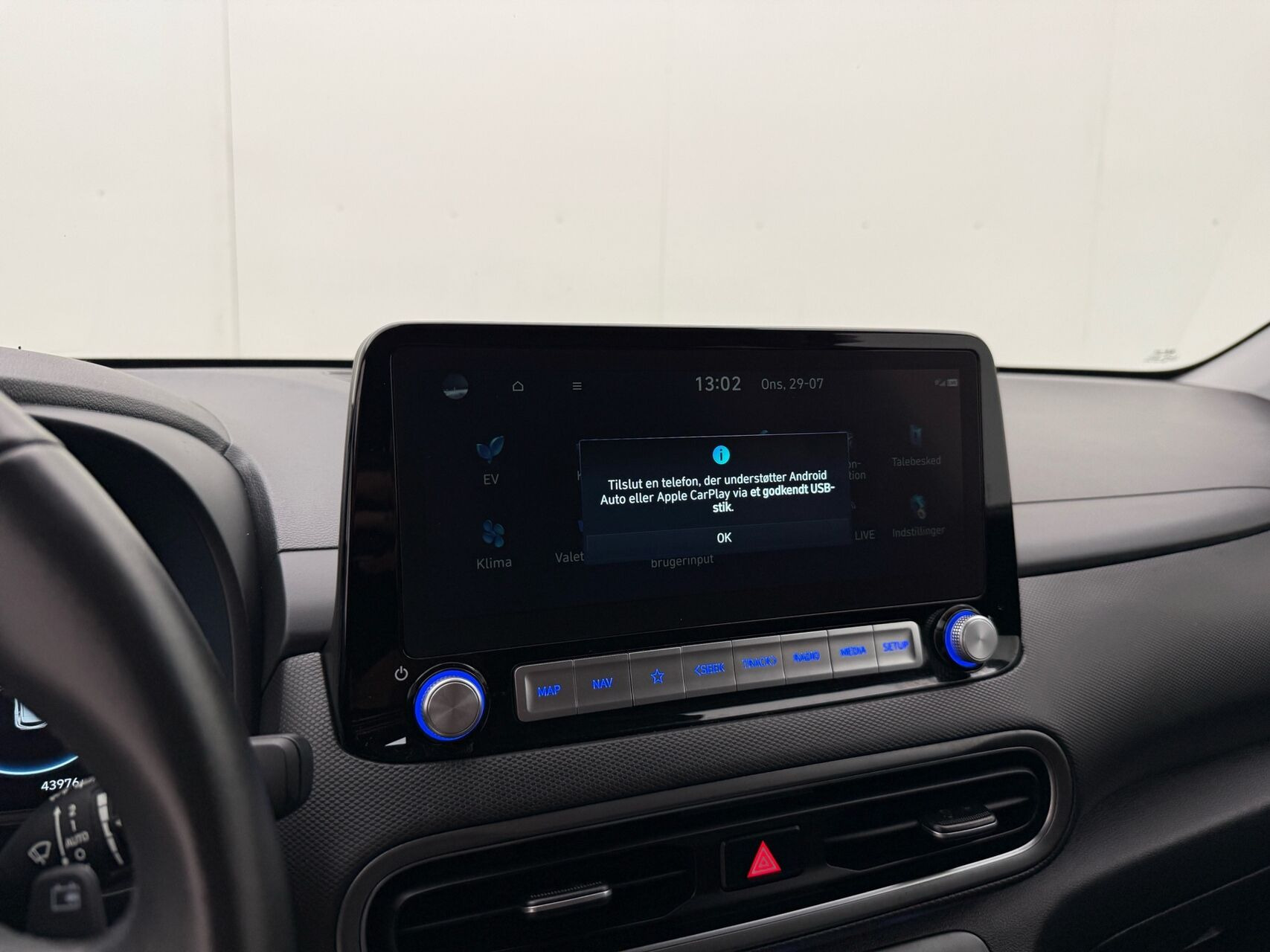 Sølv Hyundai Kona fra 2023